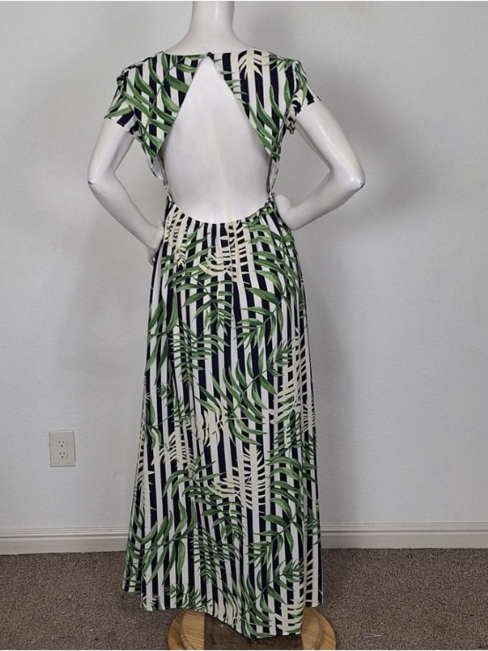 Blithe LA Maxi Dress Green Multi Boho Tropical Print Open Back Maxi Dress Size M - Picture 7 of 15